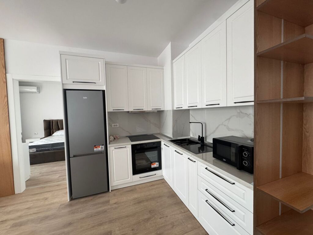 Apartament 2+1 per qera Univers City !