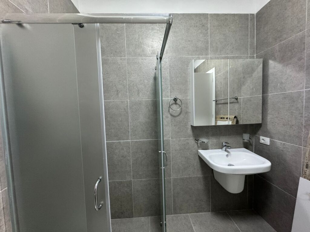 Apartament 2+1 per qera Univers City !