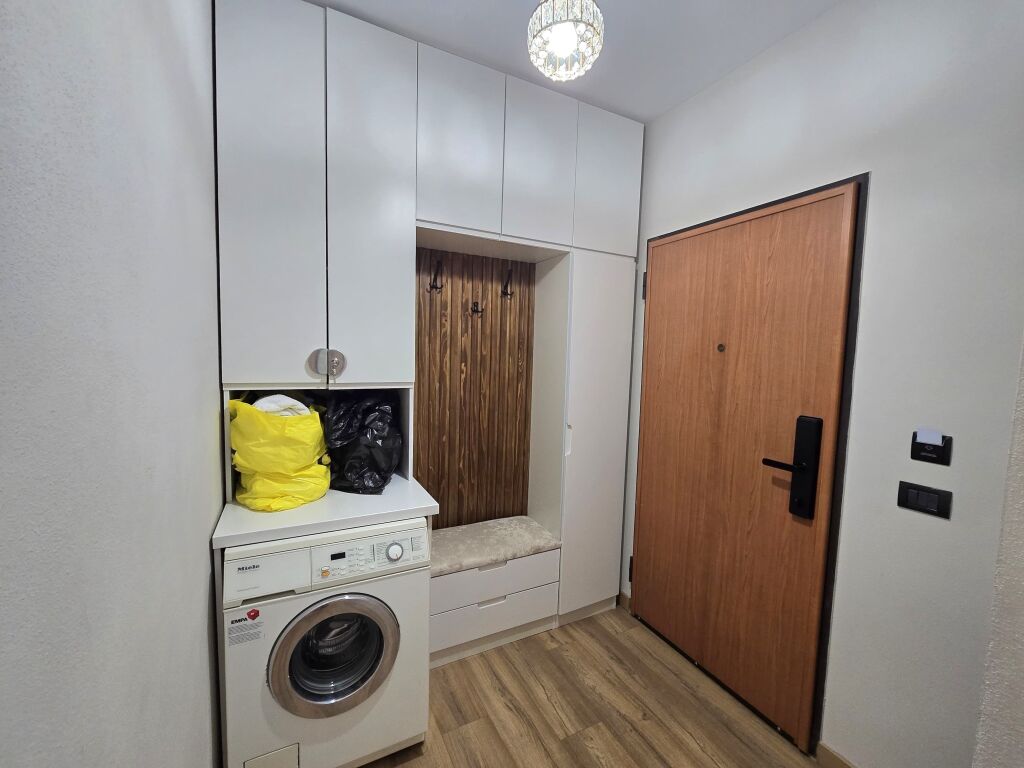 Apartament 2+1 Me Qira Prane Qendres ne Tirane  📍Rruga Him Kolli
