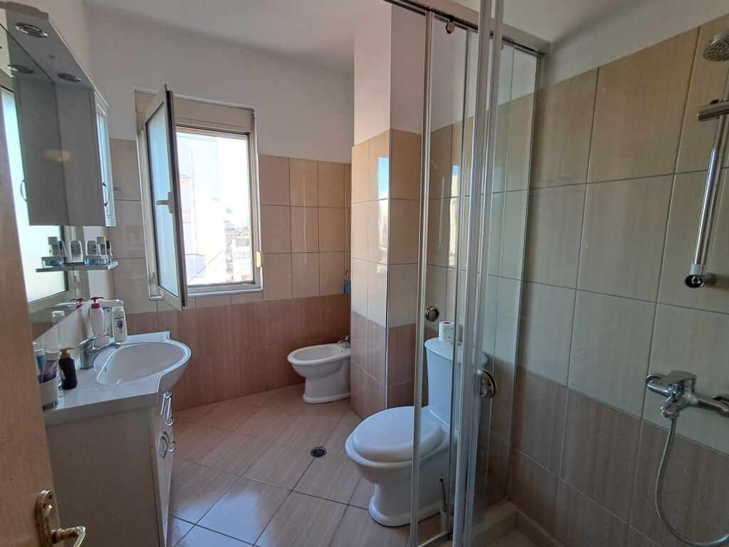 Jepet me qira apartament 2+1 në Durrës