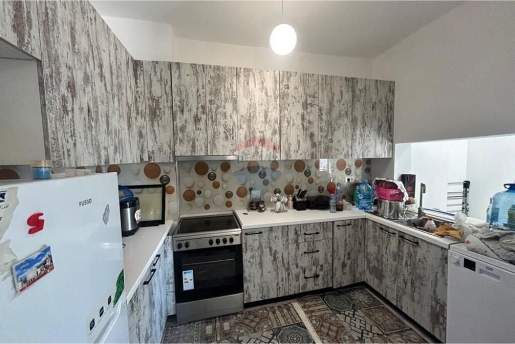 🏡 SHTËPI PRIVATE ME QIRA BABICË, VLORË