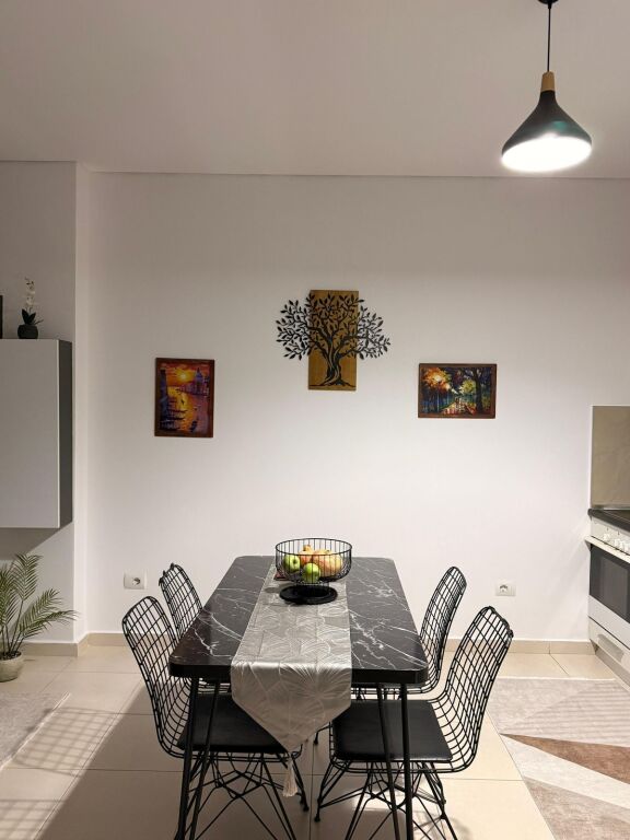 For rent Apartment 1+1 Building with arrow