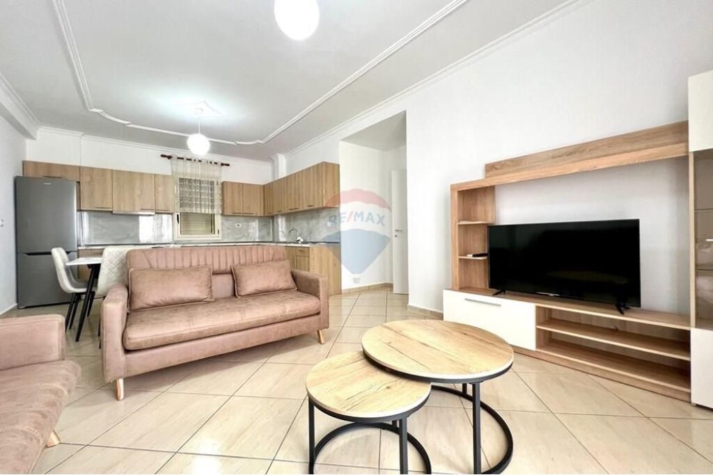 🏡 Apartment 2+1 for Rent – Near the Orthodox Church, Vlorë📍