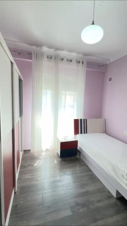 Shitet apartament 2+1+2 tek Kopshti Zoologjik