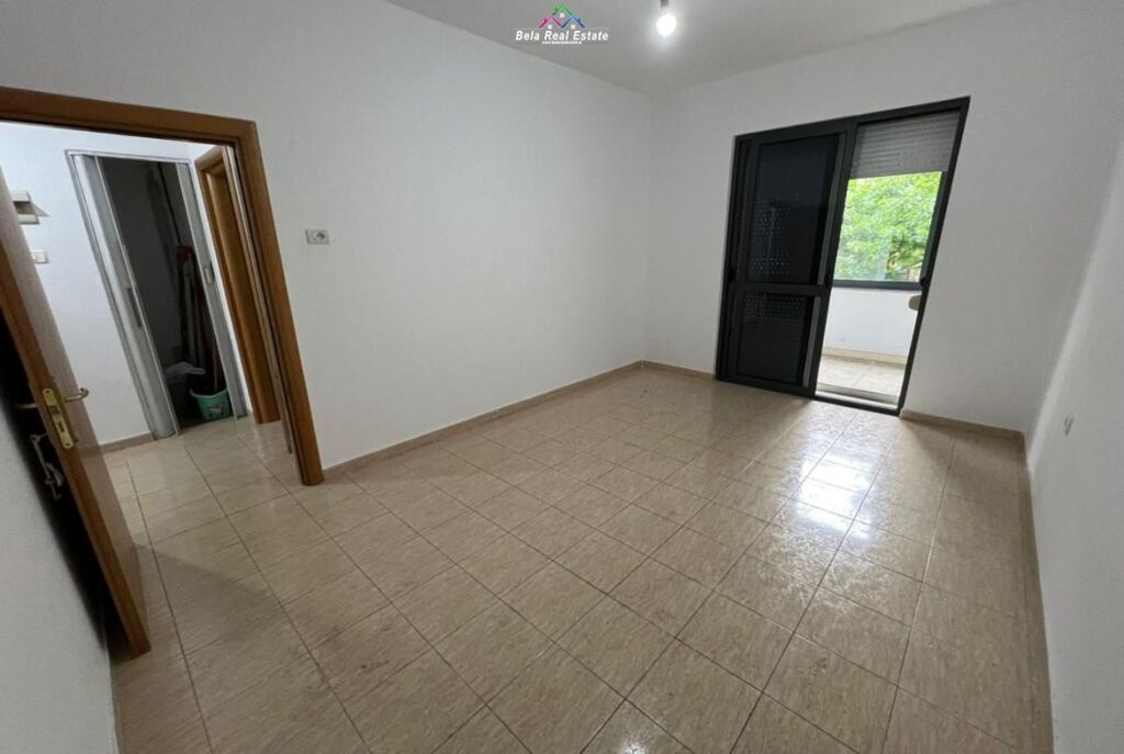Apartament Ne Shitje 2+1 Ne Brryl ( ID B121210) Tirane