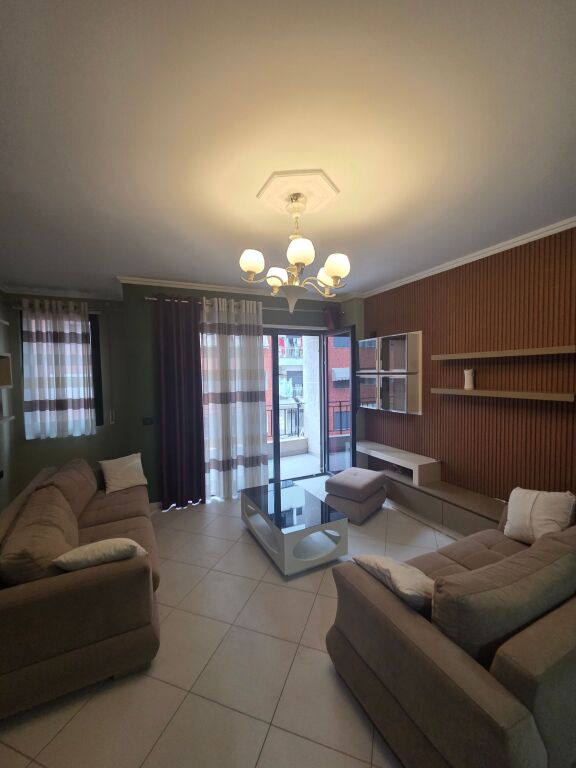 Shitet apartament ne Astir 3+1+2