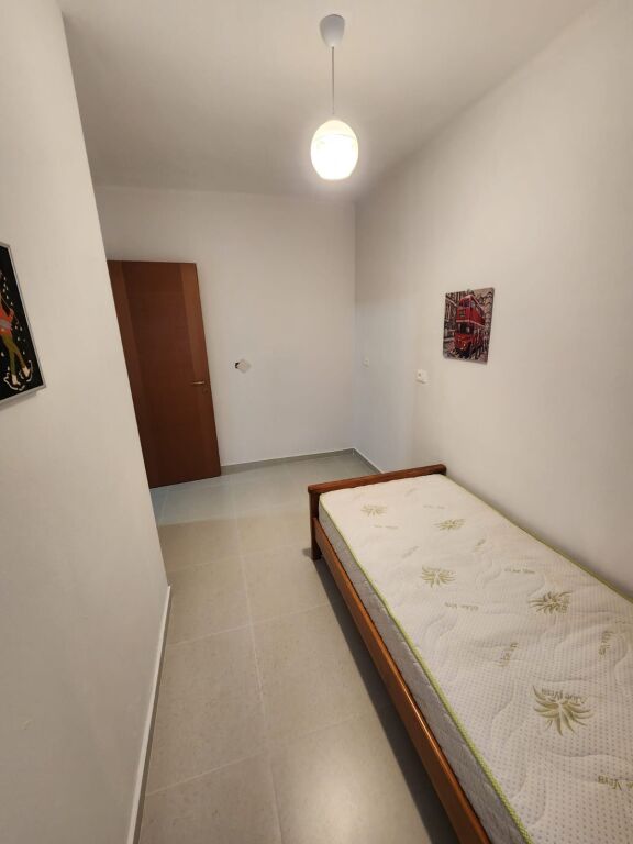 JEPET ME QERA APARTAMENT 2+1 PRAN  MARKATES