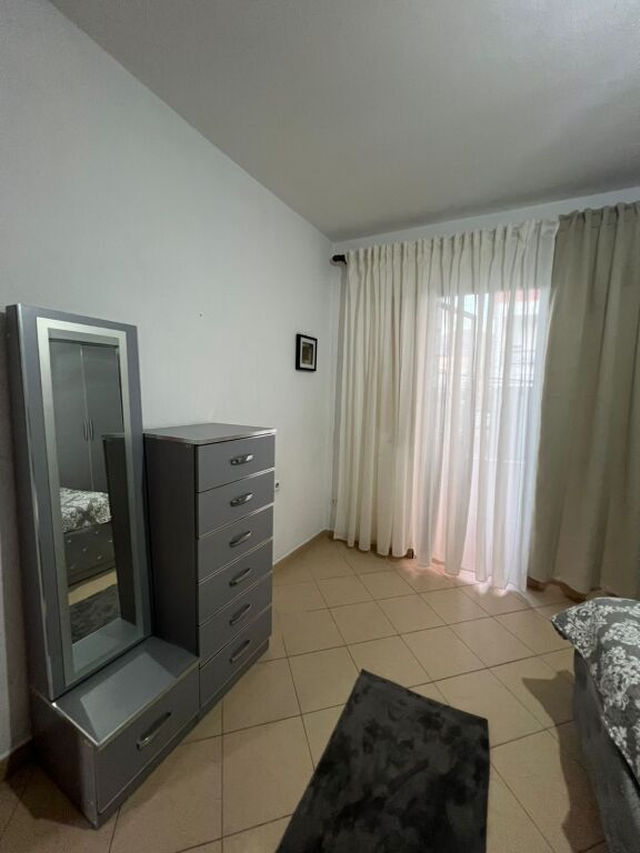 Apartament 1+1 me qera tek 5 Maji