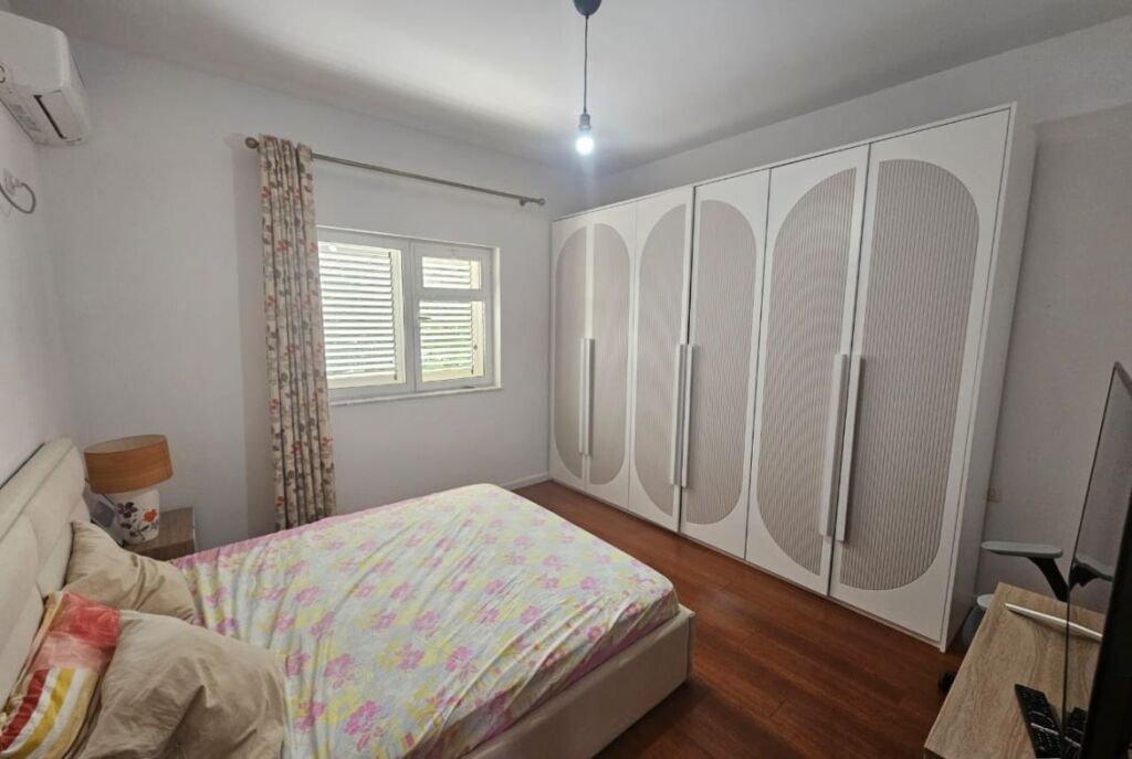 Vile 3 Kateshe Me Qera tek Liqeni i Thate (ID BV22459) Tirane