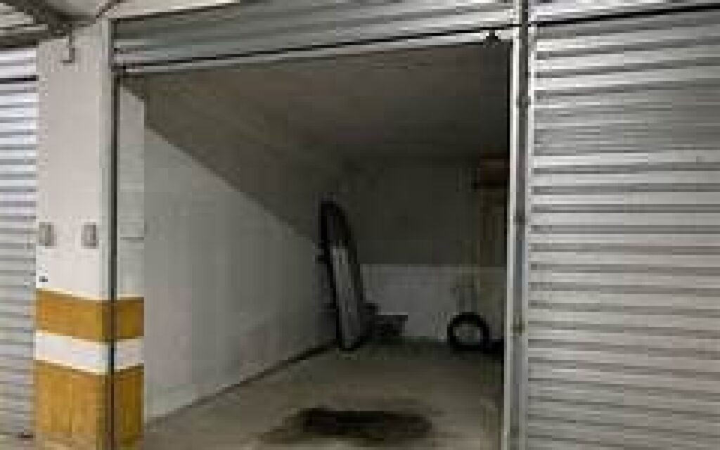 Sale | Magazinë + Post Parkimi | Rruga e Kavajës, Condor Center | 49000 €