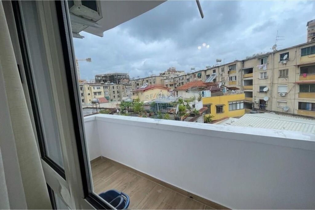 Apartament 2+1 me Qira tek Rruga Ali Demi