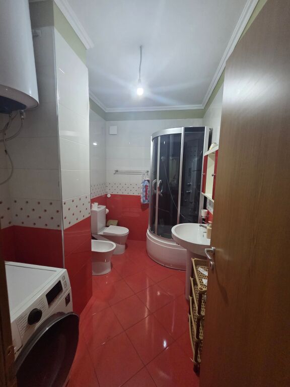 Shitet apartament ne Astir 3+1+2