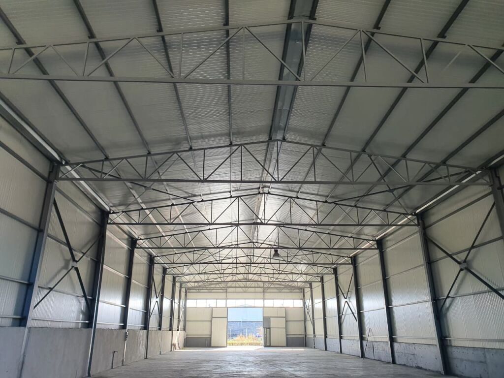 Warehouse of 1,000 m2 for RENT in Xhafzotaj
