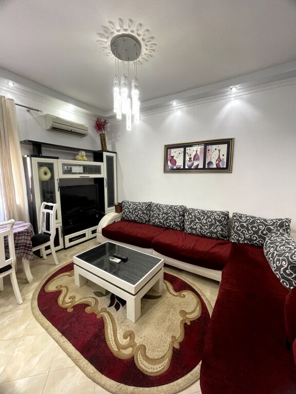 Jepet apartament 1+1 me qira