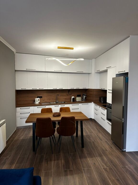 APPARTAMENTO IN AFFITTO 2+1+2 LAGO DI TIRANA 1.600 EURO FH-72980