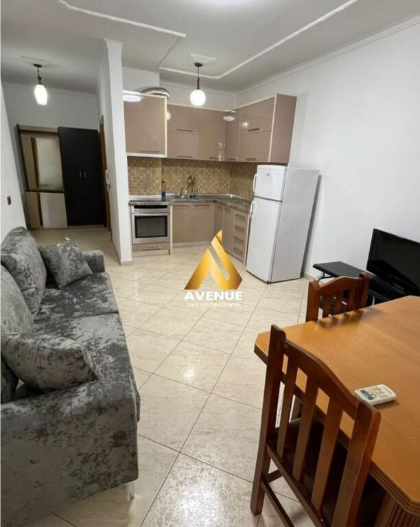 APARTAMENT ME QERA – Tek Rruga Dritan Hoxha, pranë Universiteti Mesdhetar i Shqipërisë