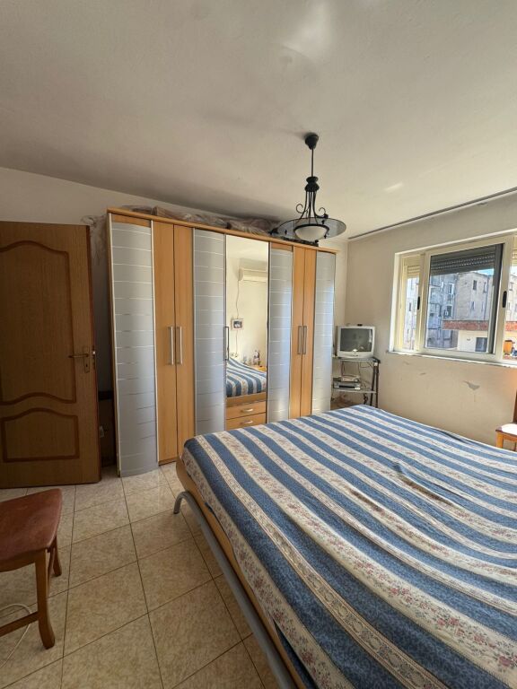 🏡 SHITET APARTAMENT 2+1 – RRUGA BARDHYL (SHESHI “STRAUS”), TIRANË