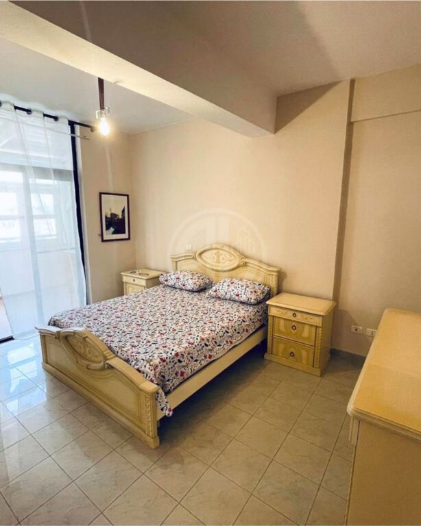 Apartament me qera