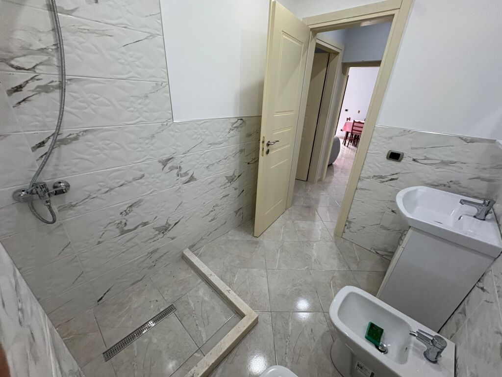 🏡 Appartamento 2+1 in affitto a Sauk, Tirana ✨