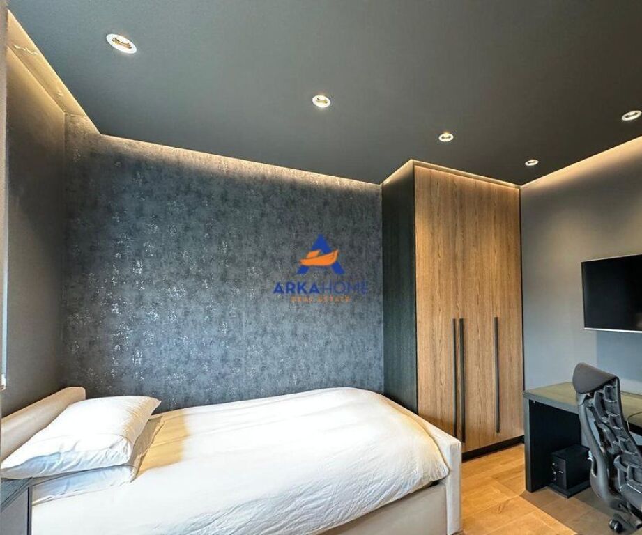 SHITET APARTAMENT 3+1+BALLKON+POST PARKIMI " KOMUNA E PARISIT " 365.000 EURO (+30.000 EURO POST PARKIMI)
