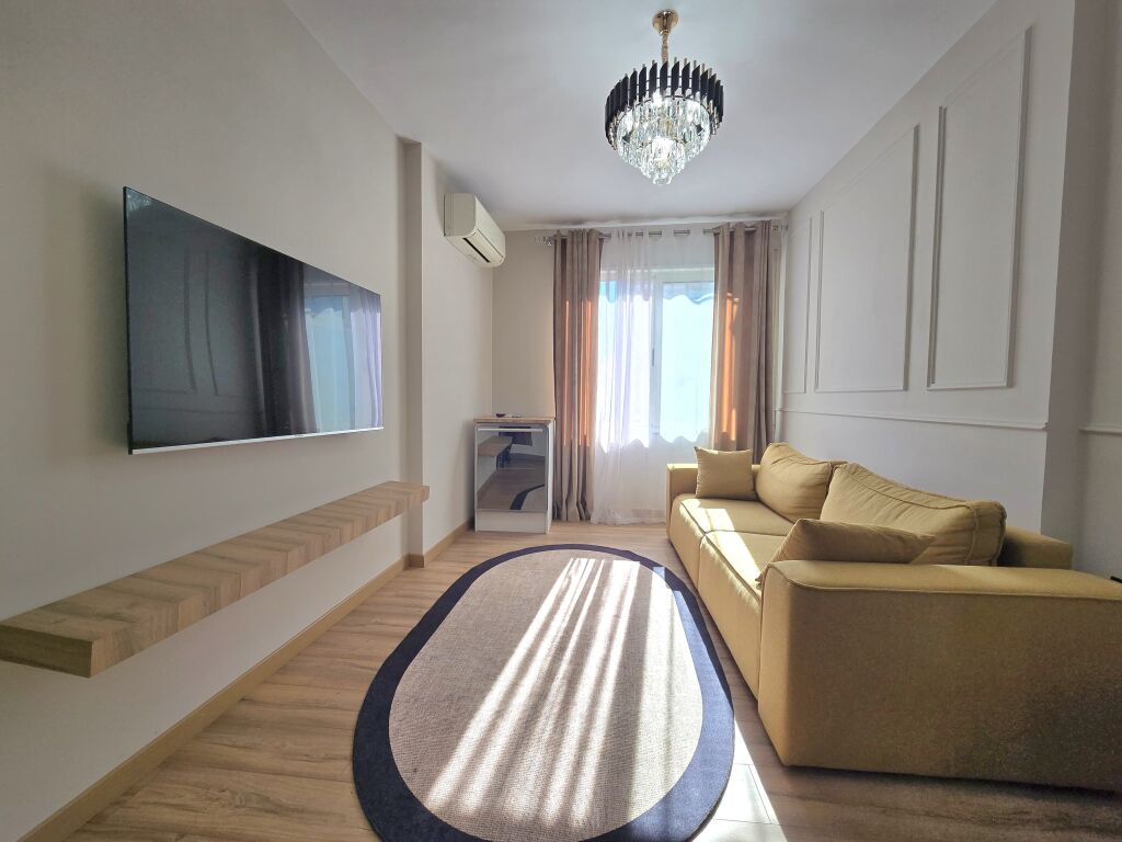 Apartament 2+1 Me Qira Prane Qendres ne Tirane  📍Rruga Him Kolli