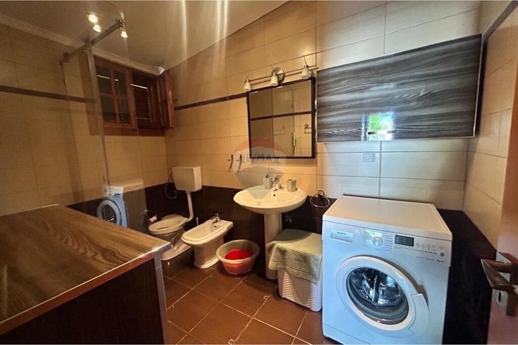 🏡 SHTËPI PRIVATE 1+1 ME QIRA PRANË CENTRALIT, VLORË
