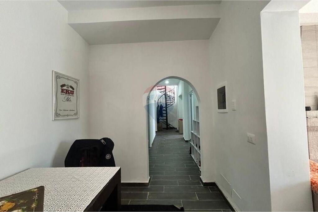 🏡 PRIVATE HOUSE 4+1 FOR RENT BABICË E MADHE, VLORË📍