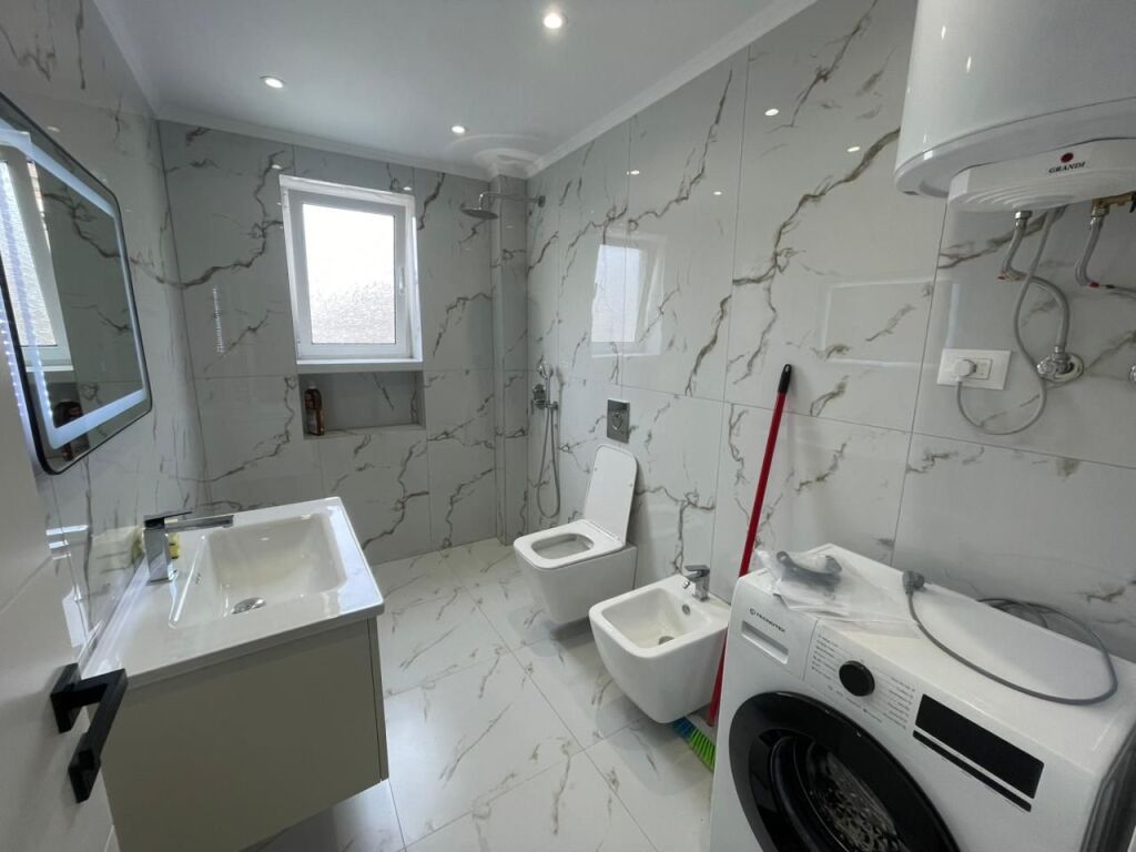 🏡 Jepet me qira apartament 2+1 tek Rruga Ali Demi
