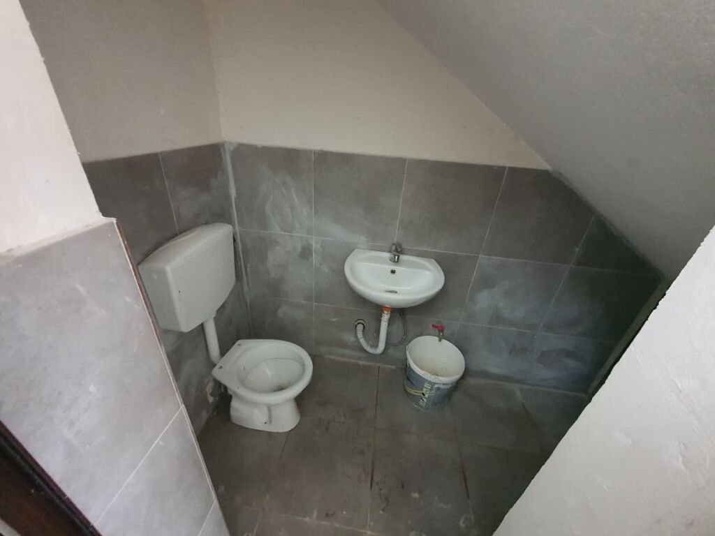 In Rrashbull Durrës a business premises is for RENT