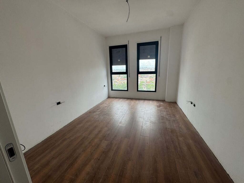 🏡 APPARTAMENTO IN VENDITA – Via Dibrës, vicino al Commissariato N. 4