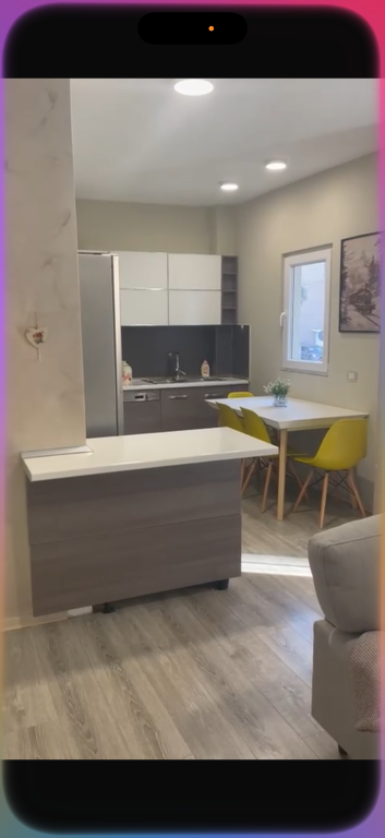 SHITET APARTAMENT 2+1 + BALLKON, selitë