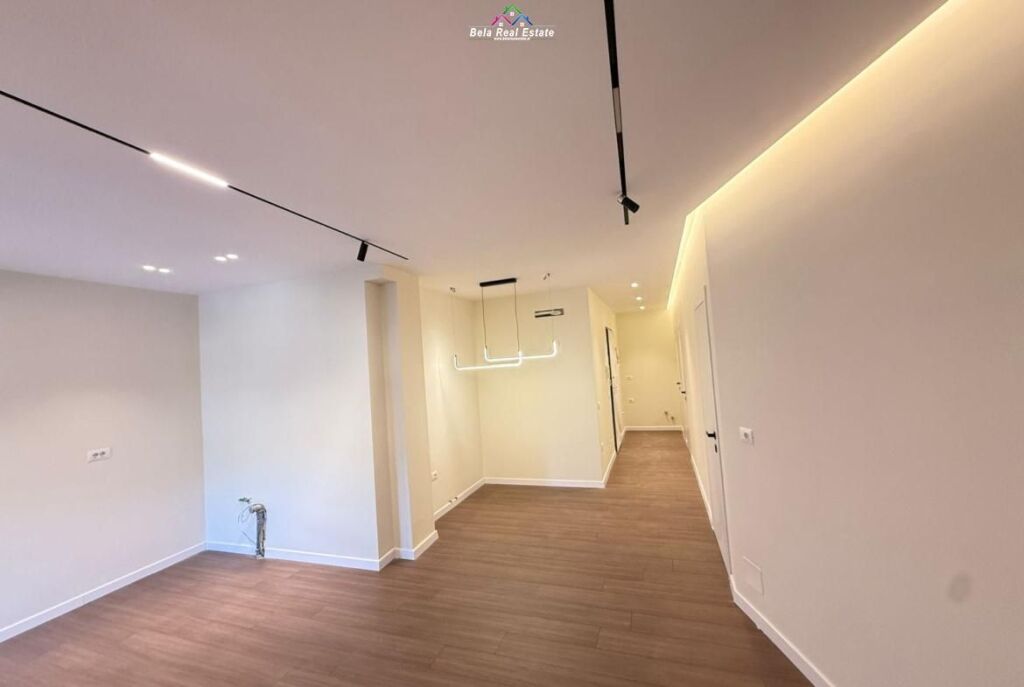 Apartament Ne Shitje 2+1+ Post Parkimi Prane Maternitetit te Ri (ID B120859) Tirane