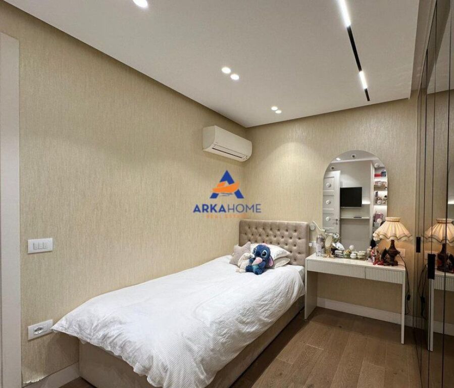 SHITET APARTAMENT 3+1+BALLKON+POST PARKIMI " KOMUNA E PARISIT " 365.000 EURO (+30.000 EURO POST PARKIMI)
