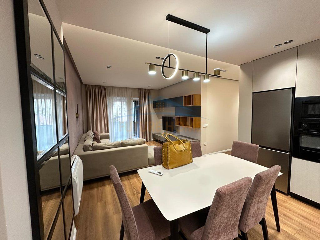 Qera, Apartament 1+1+Post Parkimi, Shkolla e Kuqe, Tirane. Empire68856