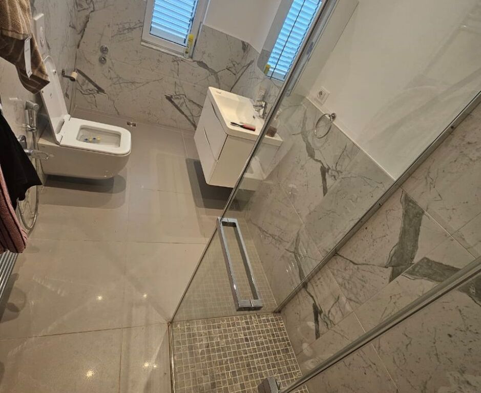 Vile 3 Kateshe Me Qera tek Liqeni i Thate (ID BV22459) Tirane