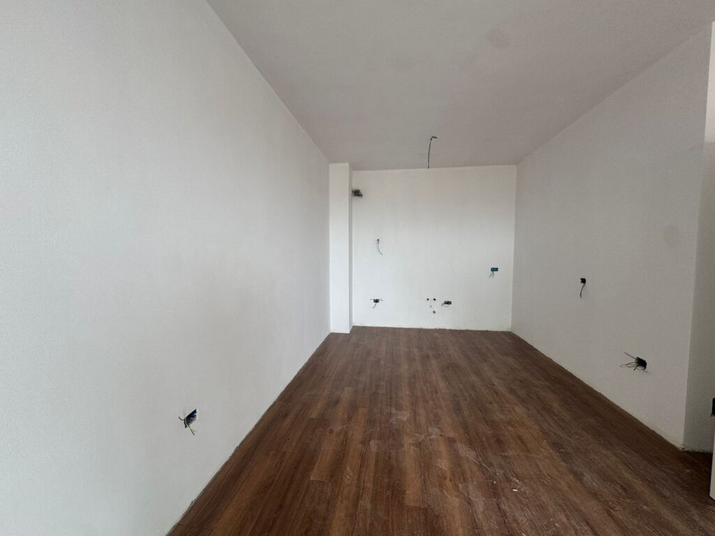 🏡 APPARTAMENTO IN VENDITA – Via Dibrës, vicino al Commissariato N. 4