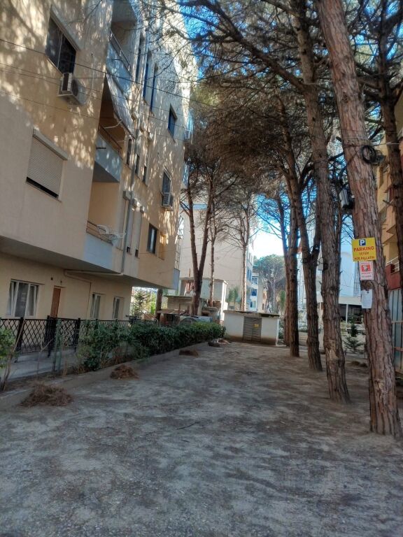 VENDESI APPARTAMENTO 1+1 NELLA ZONA DEL MONTE ROBI, GOLEM