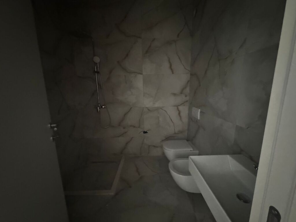 🏡 APPARTAMENTO IN VENDITA – Via Dibrës, vicino al Commissariato N. 4