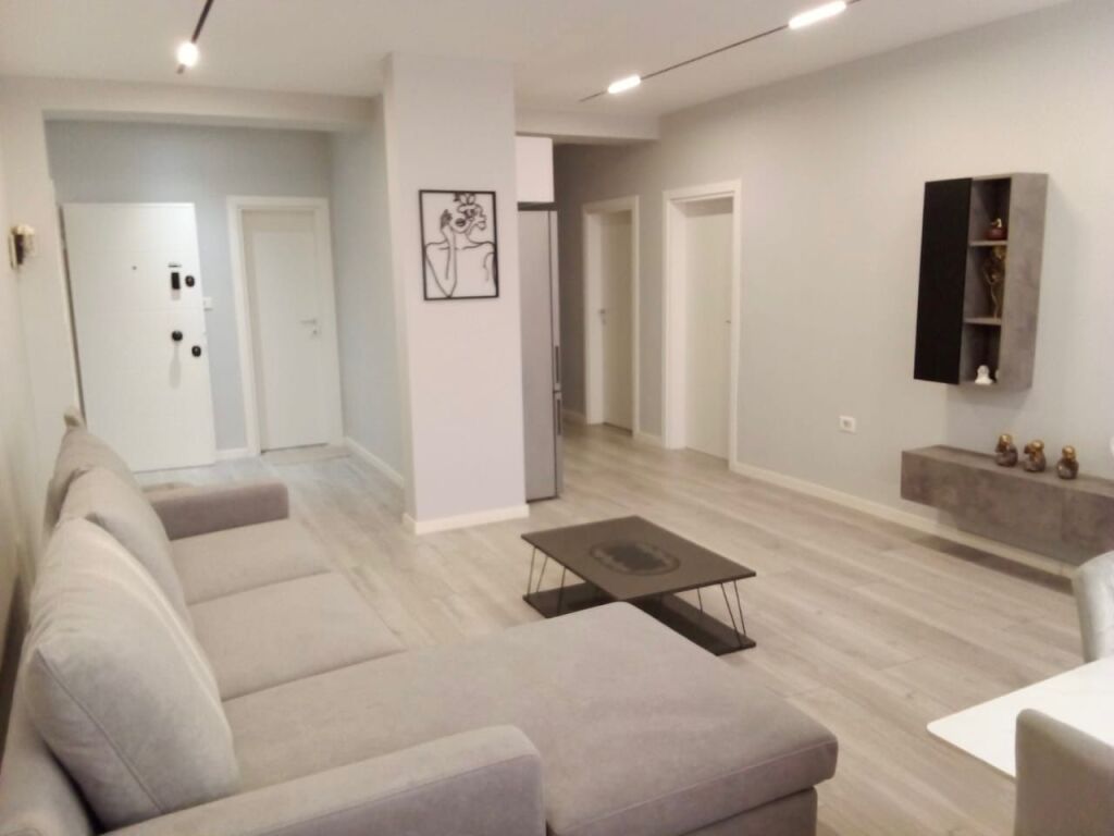 21-DHJETORI, SHITET APARTAMENT 2+1 I ARREDUAR ME HIPOTEKE! (107M2)