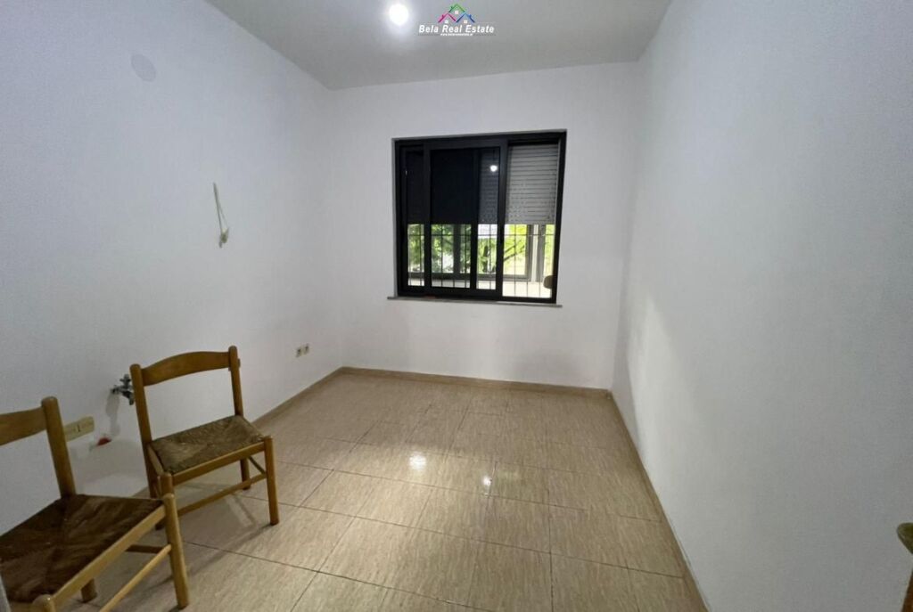 Apartament Ne Shitje 2+1 Ne Brryl ( ID B121210) Tirane