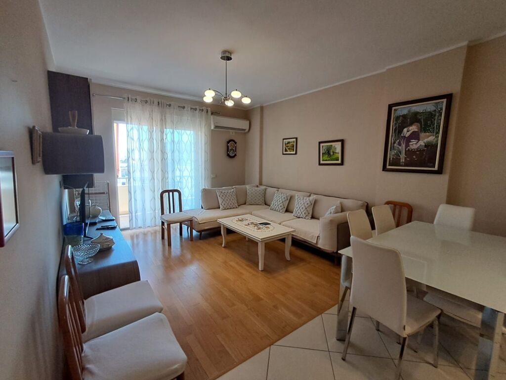 Jepet me qira apartament 2+1 në Durrës