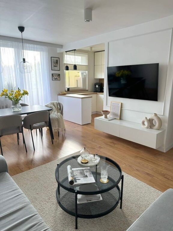 Ish Fusha e AVIACIONIT , Jepet me qera apartament 1+1 i arreduar!