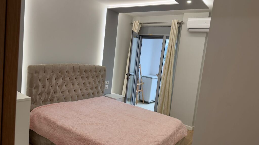 Apartament 1+1 per qera Liqeni i Thate !