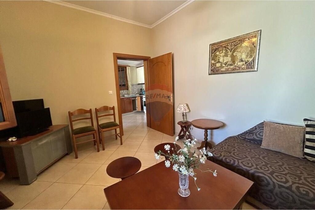 🏡 SHTËPI PRIVATE 1+1 ME QIRA PRANË CENTRALIT, VLORË