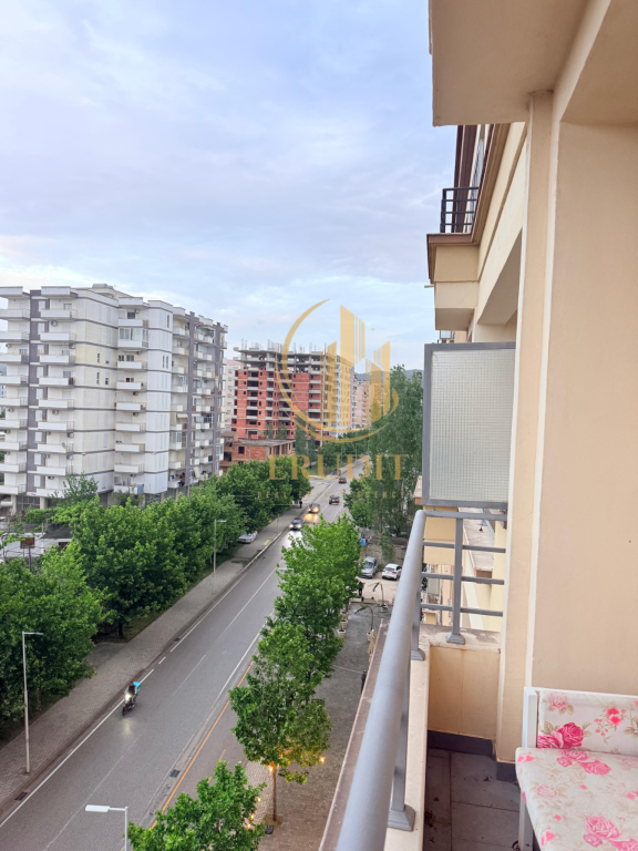 🏡 Shitet apartament 2+1 pranë Kral, Vlorë 🌊✨