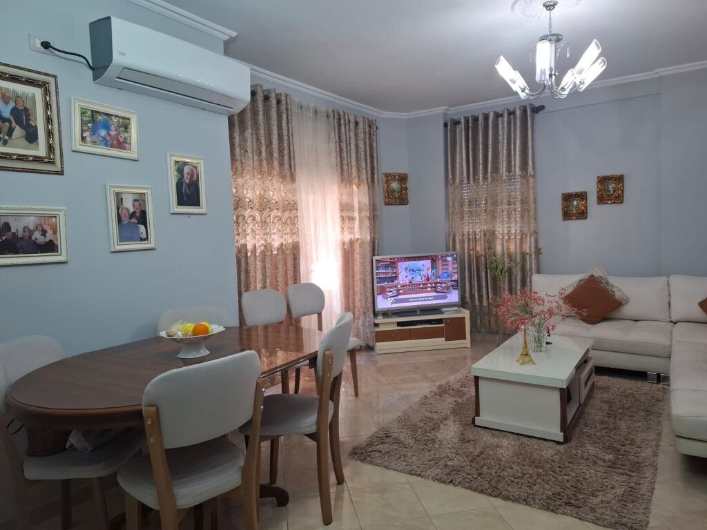 Jepet me qira apartament 2+1+1