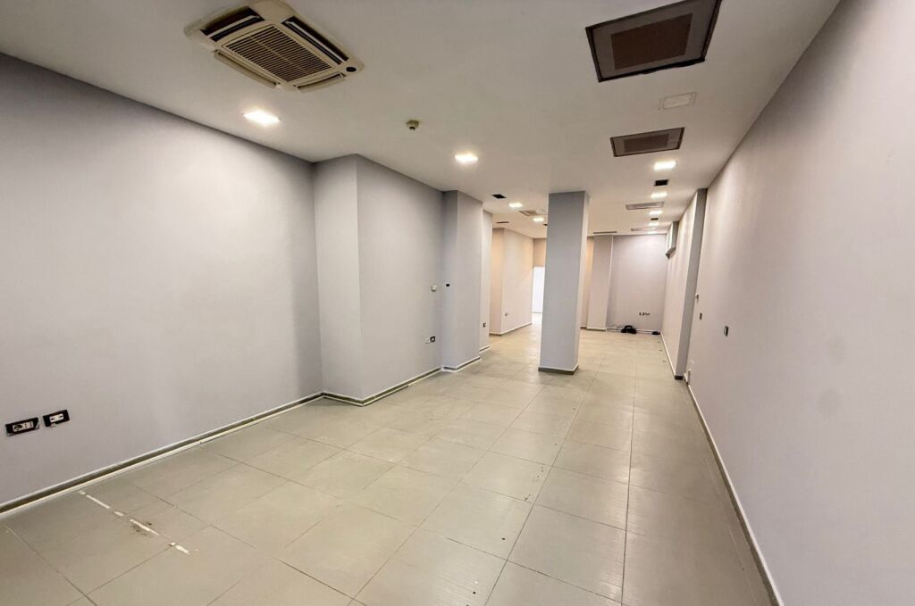 Shitje | Ambjent Biznesi | Rruga e Kavajës | 590000 €