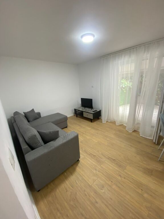 Jepet me Qera 1+1+Verande 21 Dhjetori
