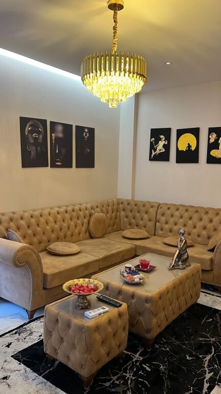 Shitet Apartament 2+1+2+2 Garazhde ne Fresk / Mbrapa 2 Luaneve