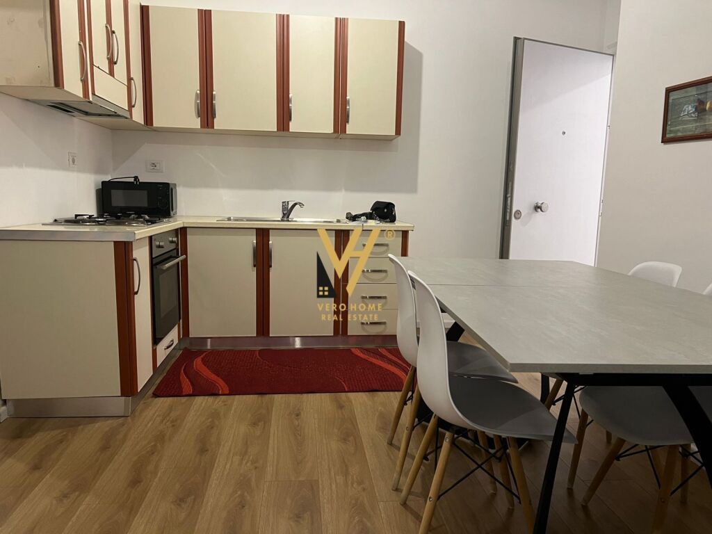 JEPET APARTAMENT 1+1+BLK ME QERA TE KOMPLEKSI OXA, FRESKU 400 EURO